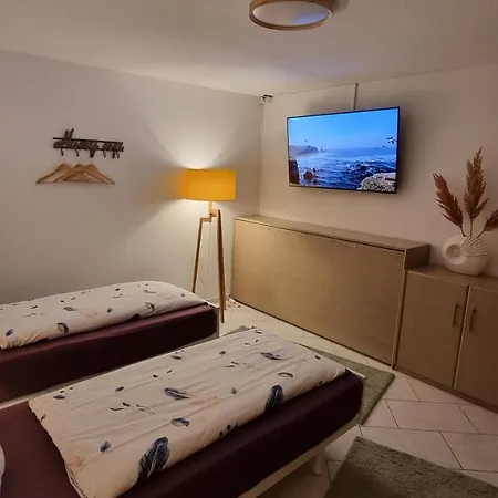 Luxurioses 5* Swiss Basecamp Apartment, Bern Zollikofen