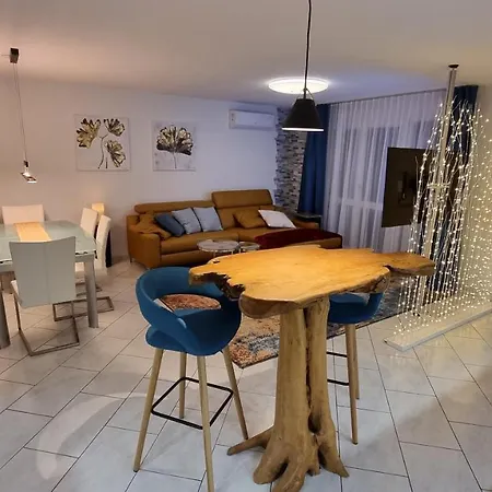 Luxurioses 5* Swiss Basecamp Apartment, Bern Zollikofen