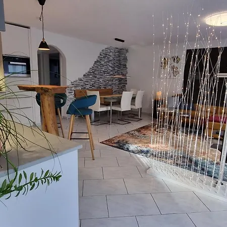 Luxurioses 5* Swiss Basecamp Apartment, Bern Apartment Zollikofen