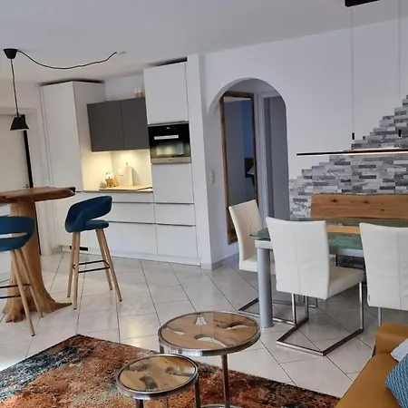 Luxurioses 5* Swiss Basecamp Apartment, Bern
