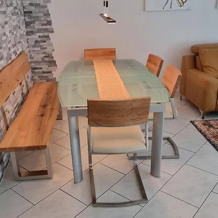 Luxurioses 5* Swiss Basecamp Apartment, Bern Apartment