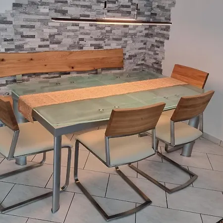 Luxuriöses 5* Swiss Basecamp Apartment, Bern Apartment